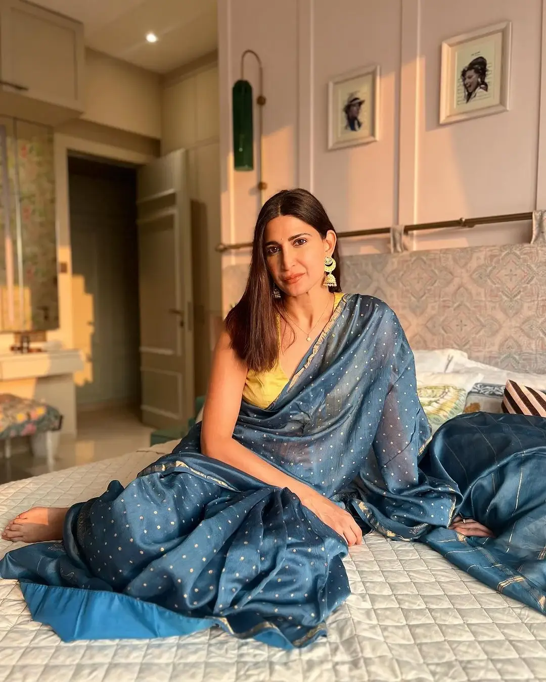 Beautiful Indian Actress Aahana Kumra In Blue Saree